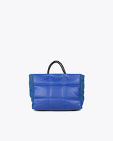 حقيبة يد بحجم كبير