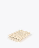 محفظة صغيرة بتفاصيل مخرمة