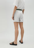 Shorts with coloured detail on the waistband
