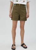 Shorts with coloured detail on the waistband