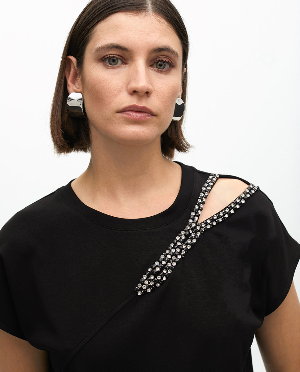 T-shirt with Beaded Opening on Neck Side