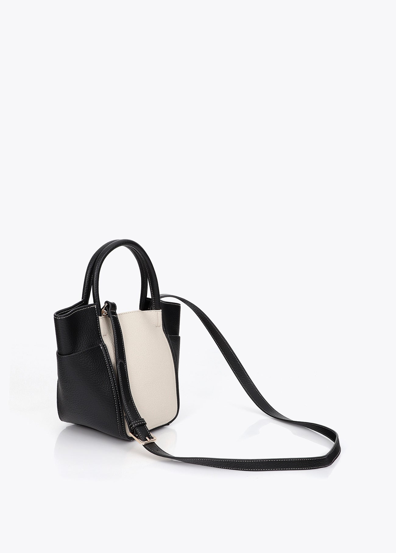 lf2604066-Tricolor shoulder bag-Ecru-Black