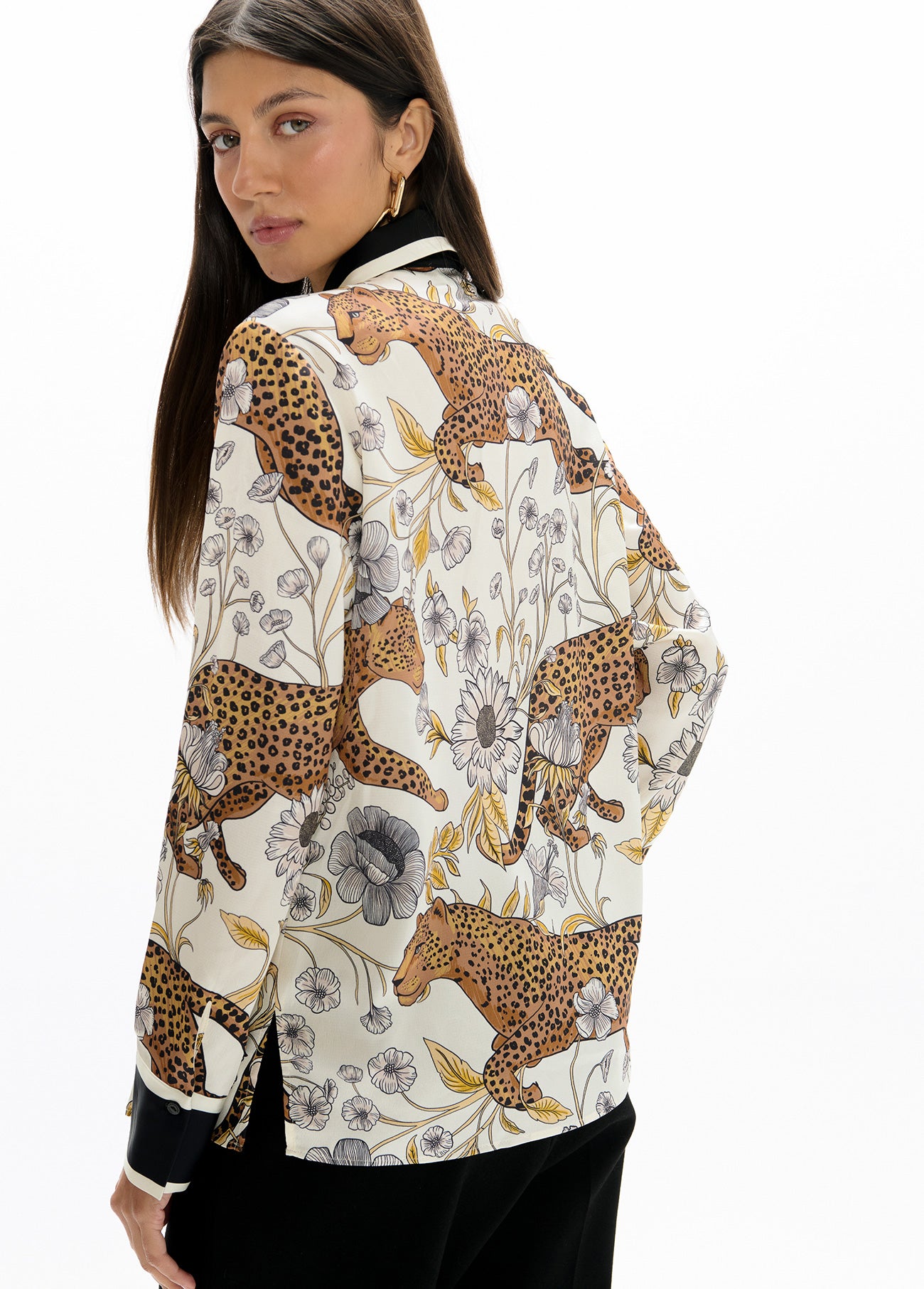 lf2615007-Leo print shirt and border-Ecru-Multicolor