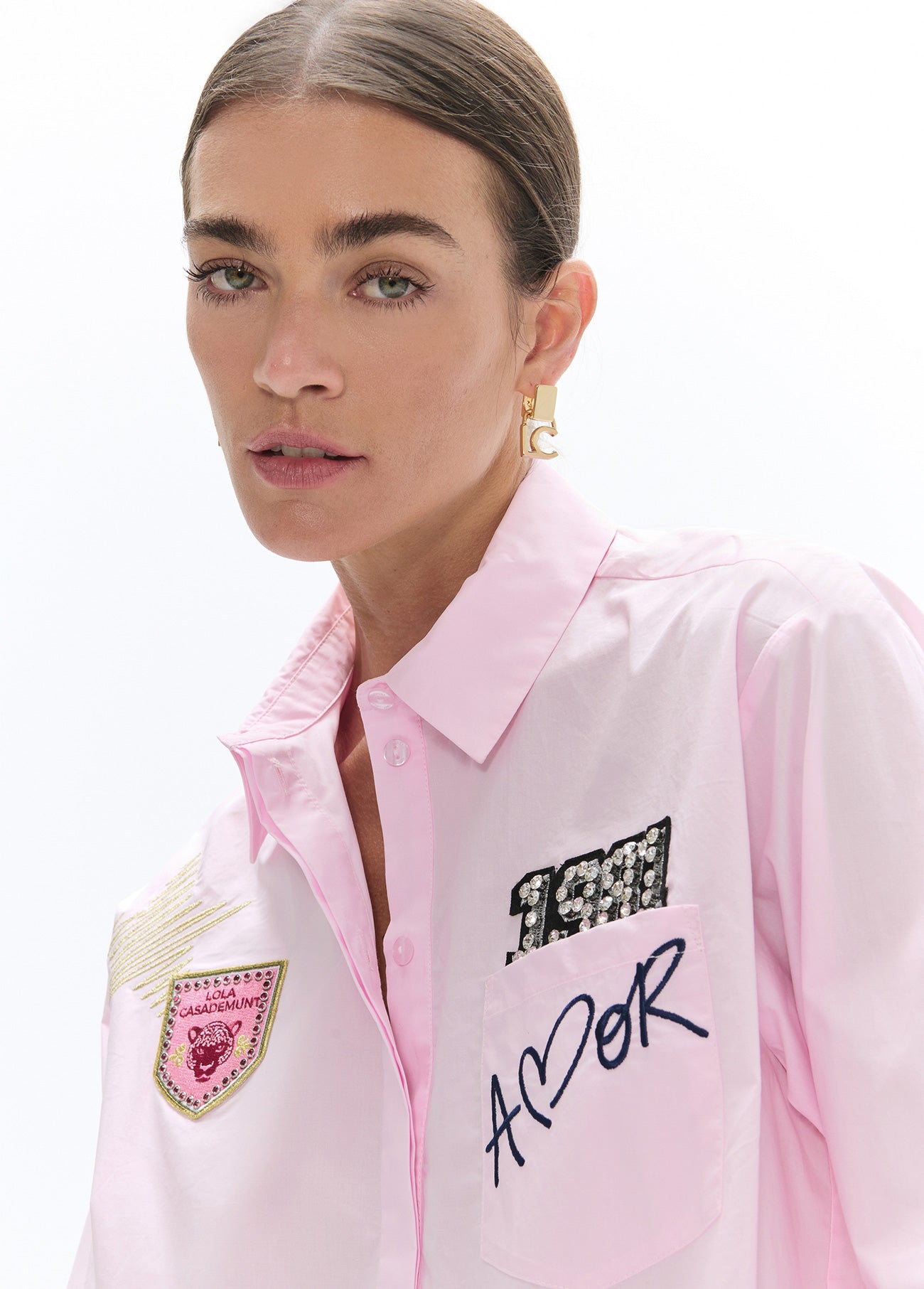 lf2615021-Poplin shirt with details and patches-Pink