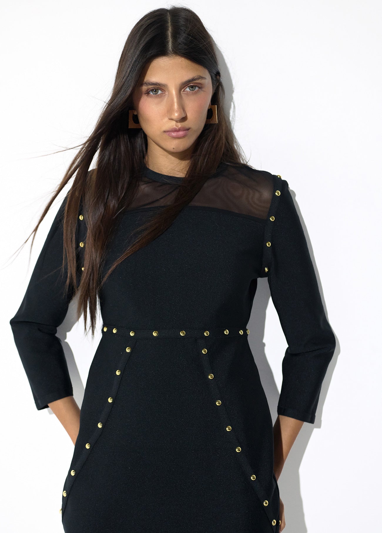 lf2616003-Long dress straight silhouette, and long sleeves. details crossed out.-Black
