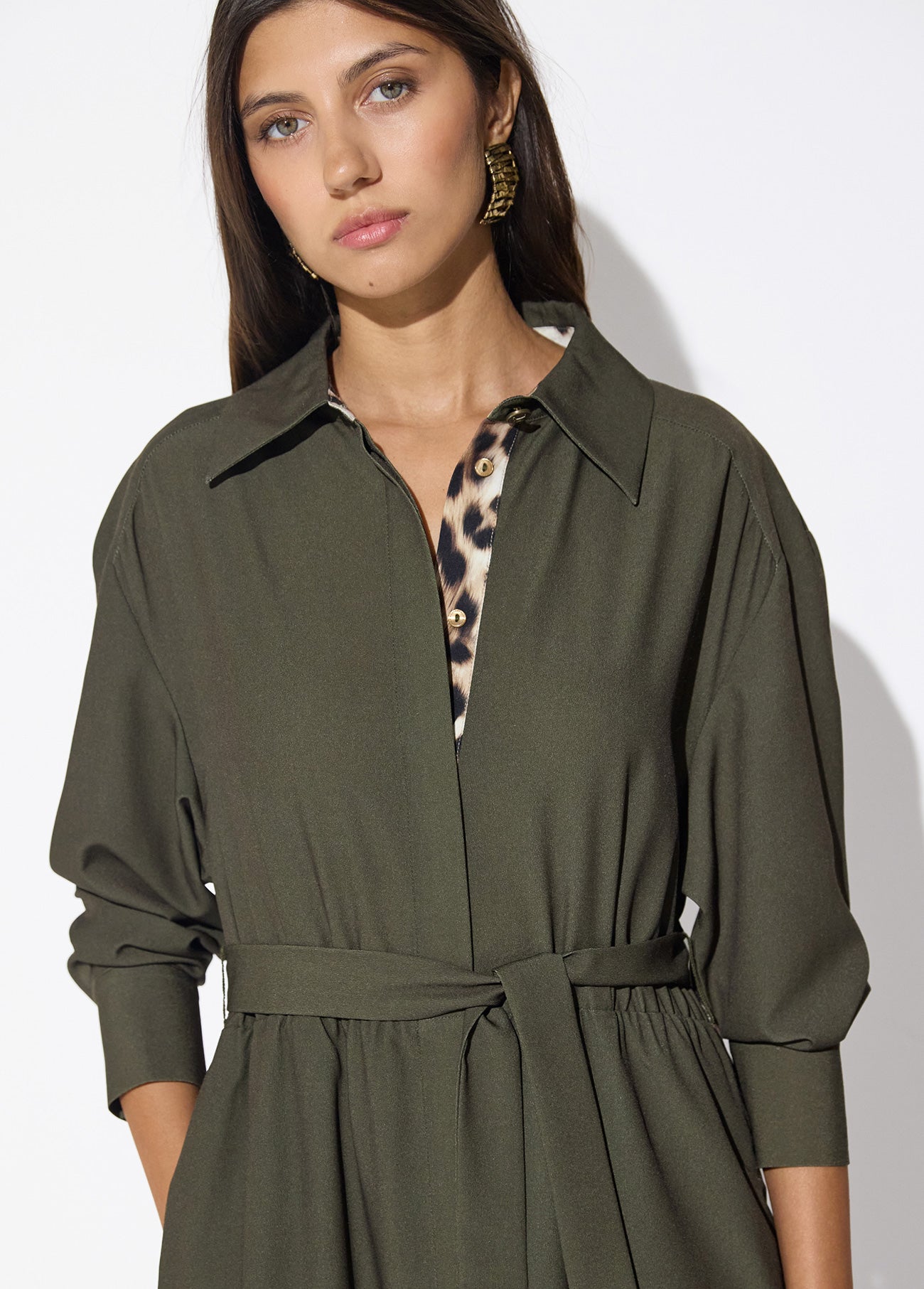 lf2616015-Khaki shirt dress contrast animal print-Green-Multicolor