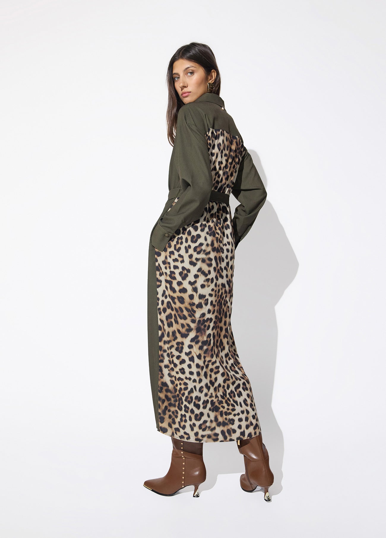 lf2616015-Khaki shirt dress contrast animal print-Green-Multicolor