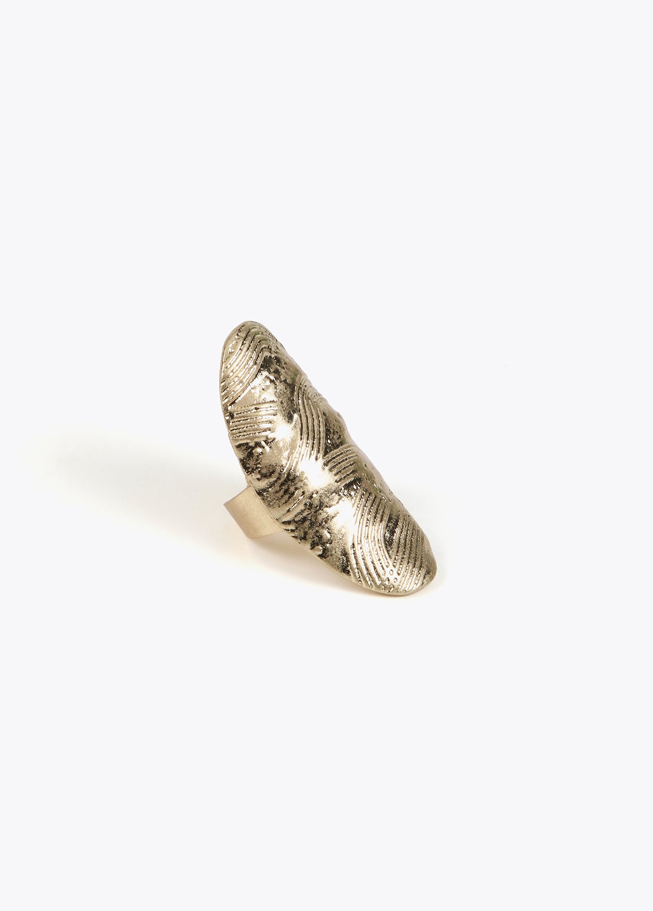 Maxi textured ring