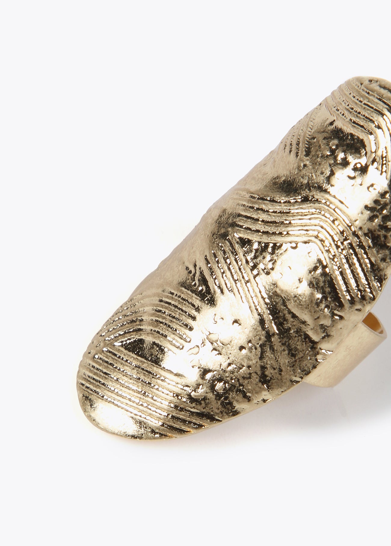 Maxi textured ring