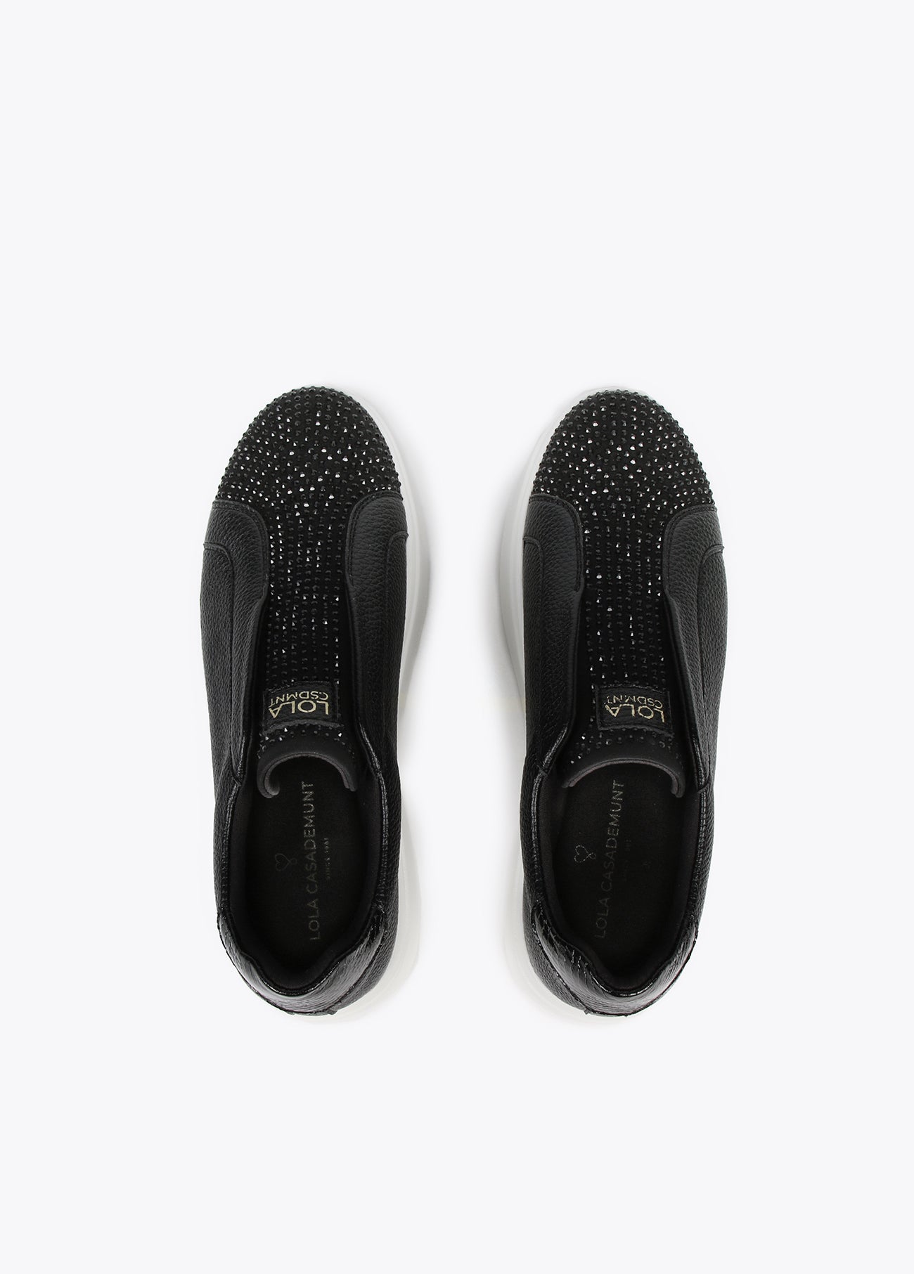 Platform trainers with crystal details