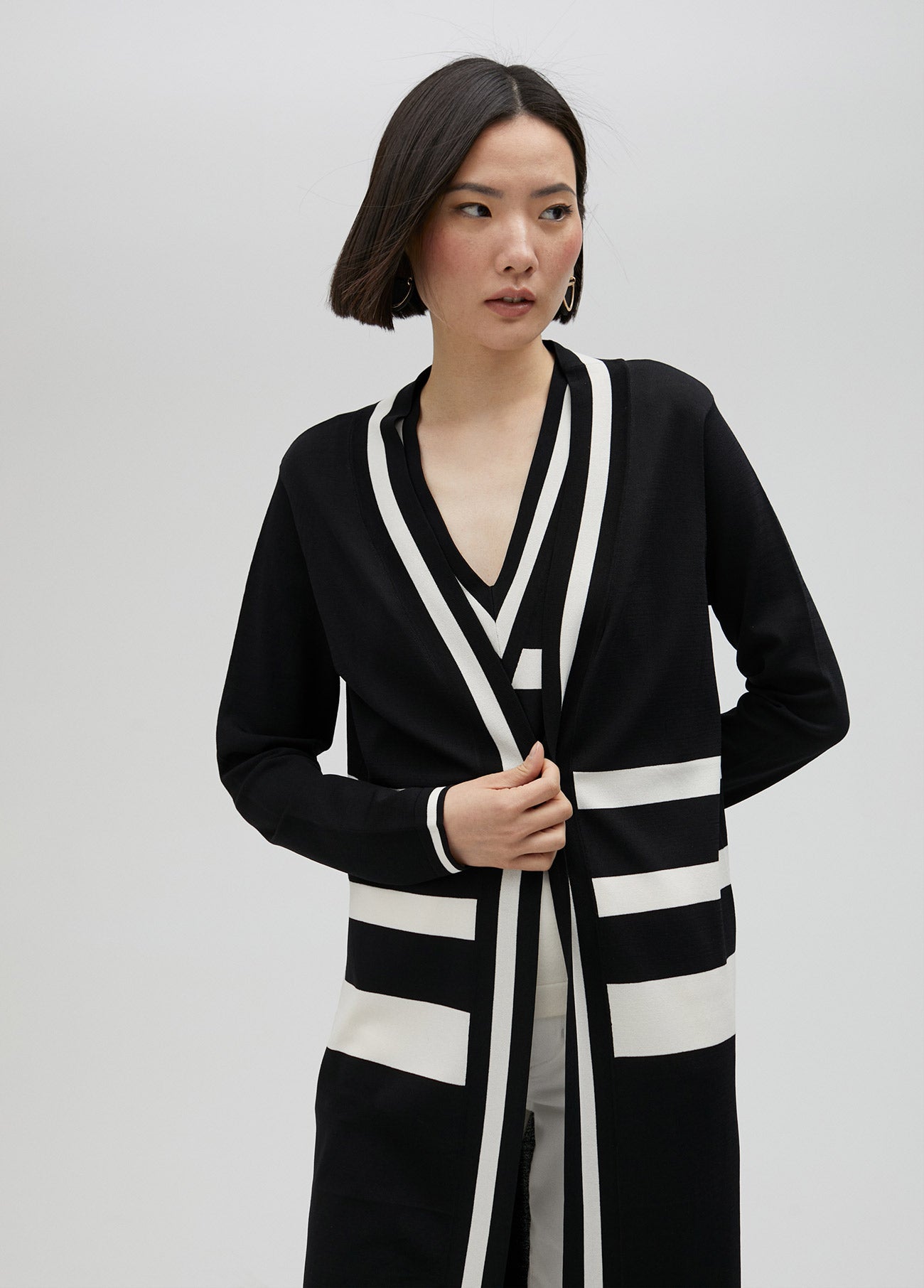 Long two-tone knit cardigan