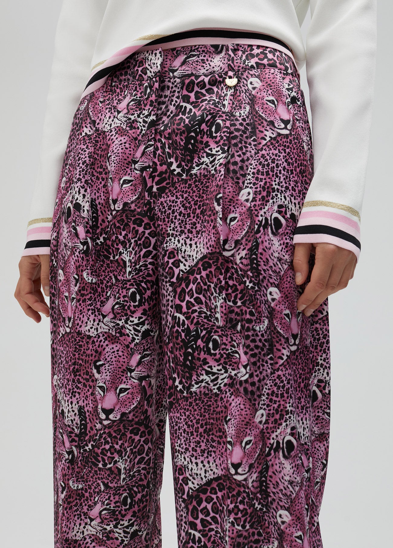 Pink animal print straight-leg trousers