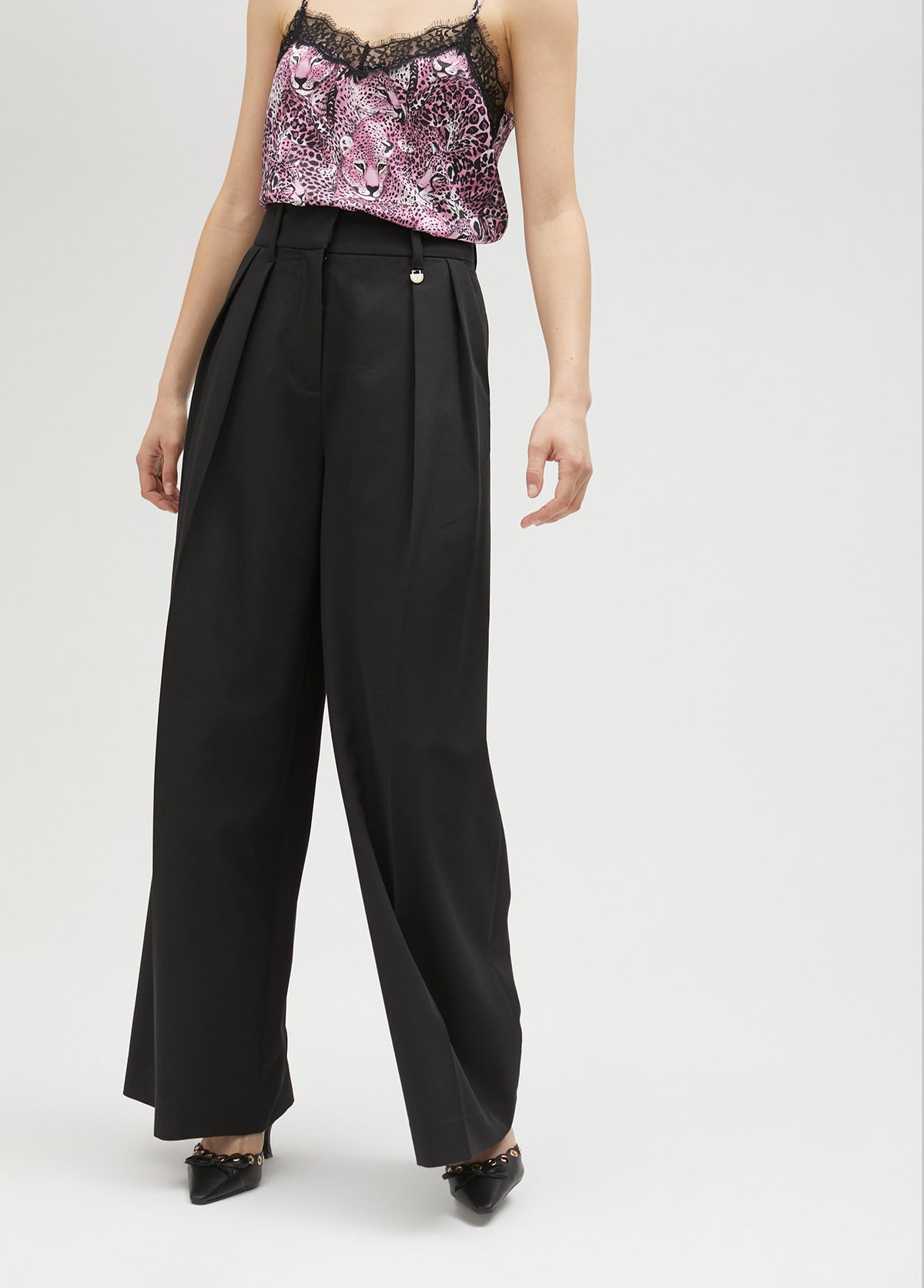 Palazzo trousers with darts