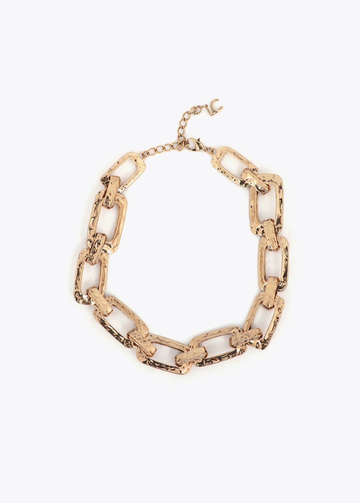 Short chain irregular link necklace