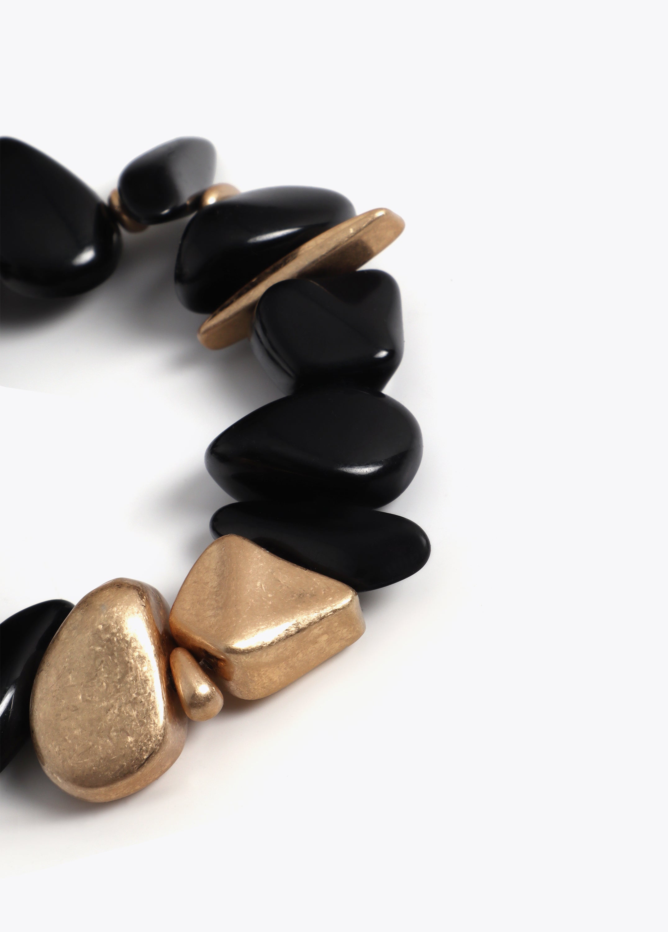 Elastic Bracelet with Metallic Pieces