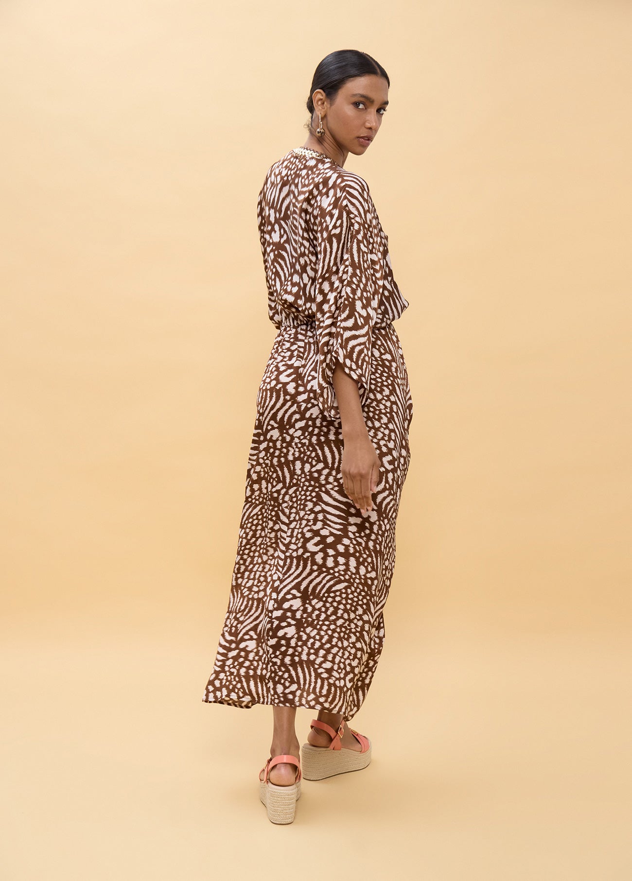 Long Dress with Wide Sleeves and Spot Print
