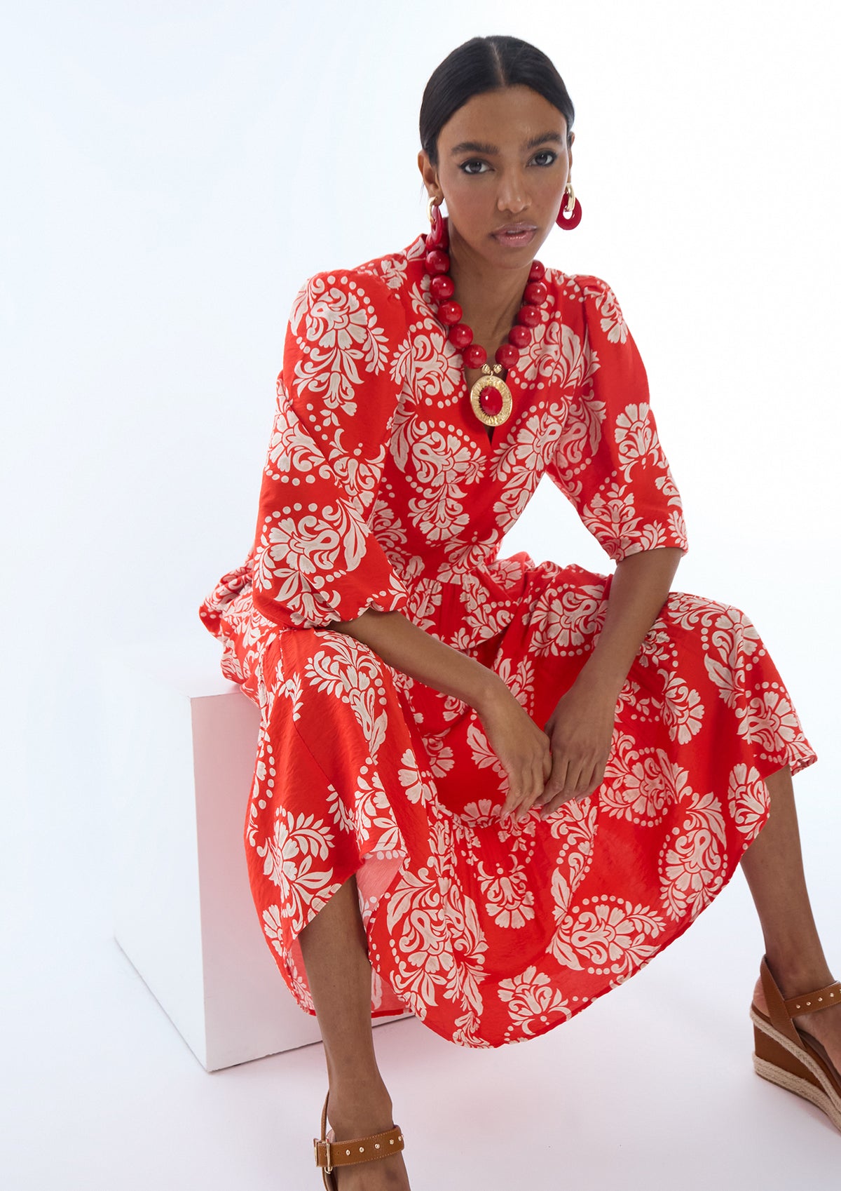 V-Neck Puff Sleeve Paisley Dress