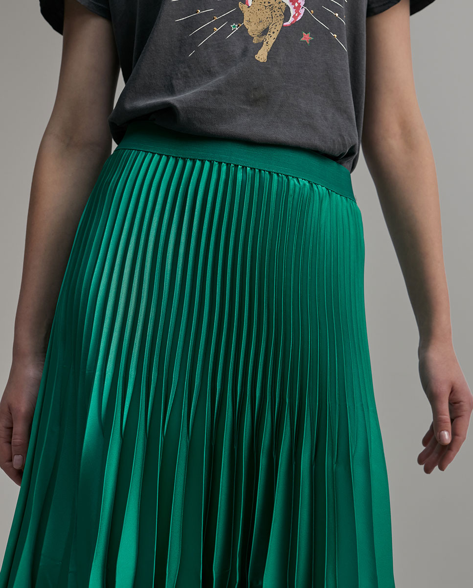 Pleated skirt