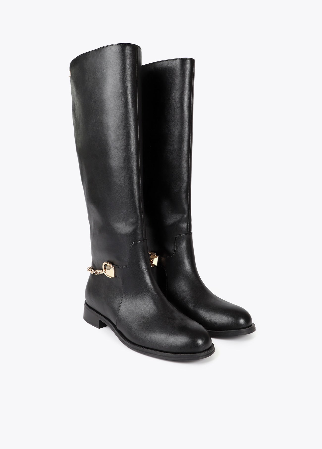 High Boot with Rear Chain Detail