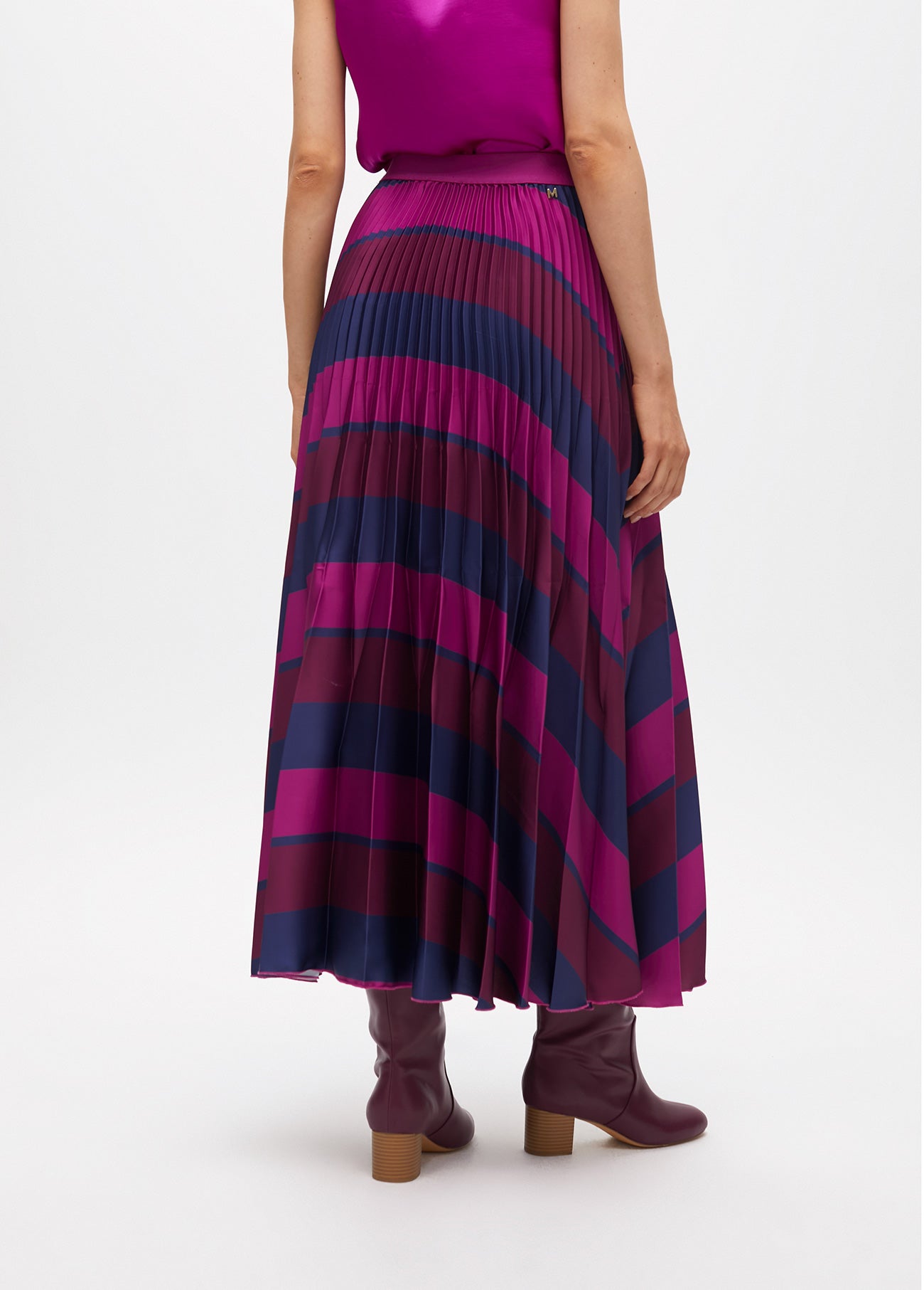 Pleated Skirt with Stripe Print