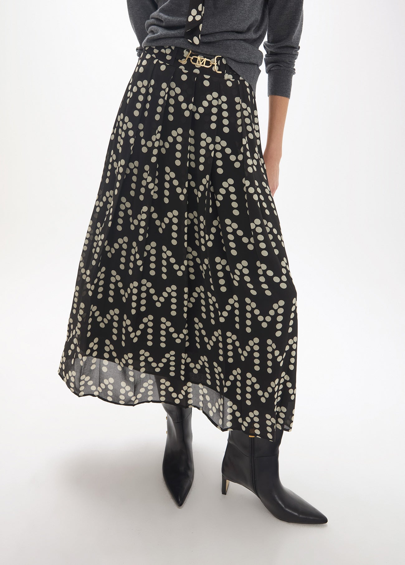 mf2608006-Pleated skirt with m polka dots logotyped print, with custom buckle-Black-Ecru