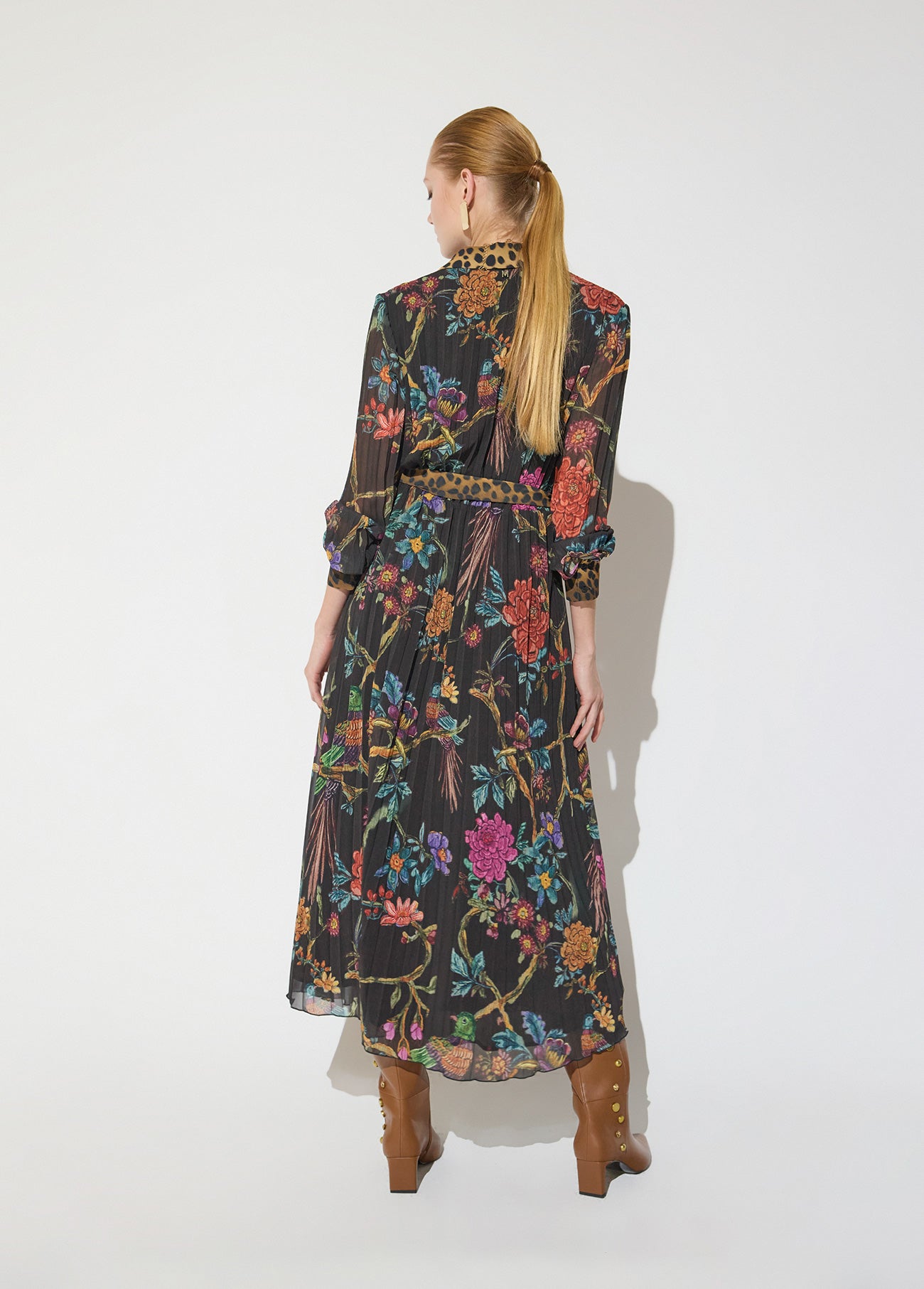 mf2616011-Pleated midi dress printed with contrasting placket-Brown-Multicolor