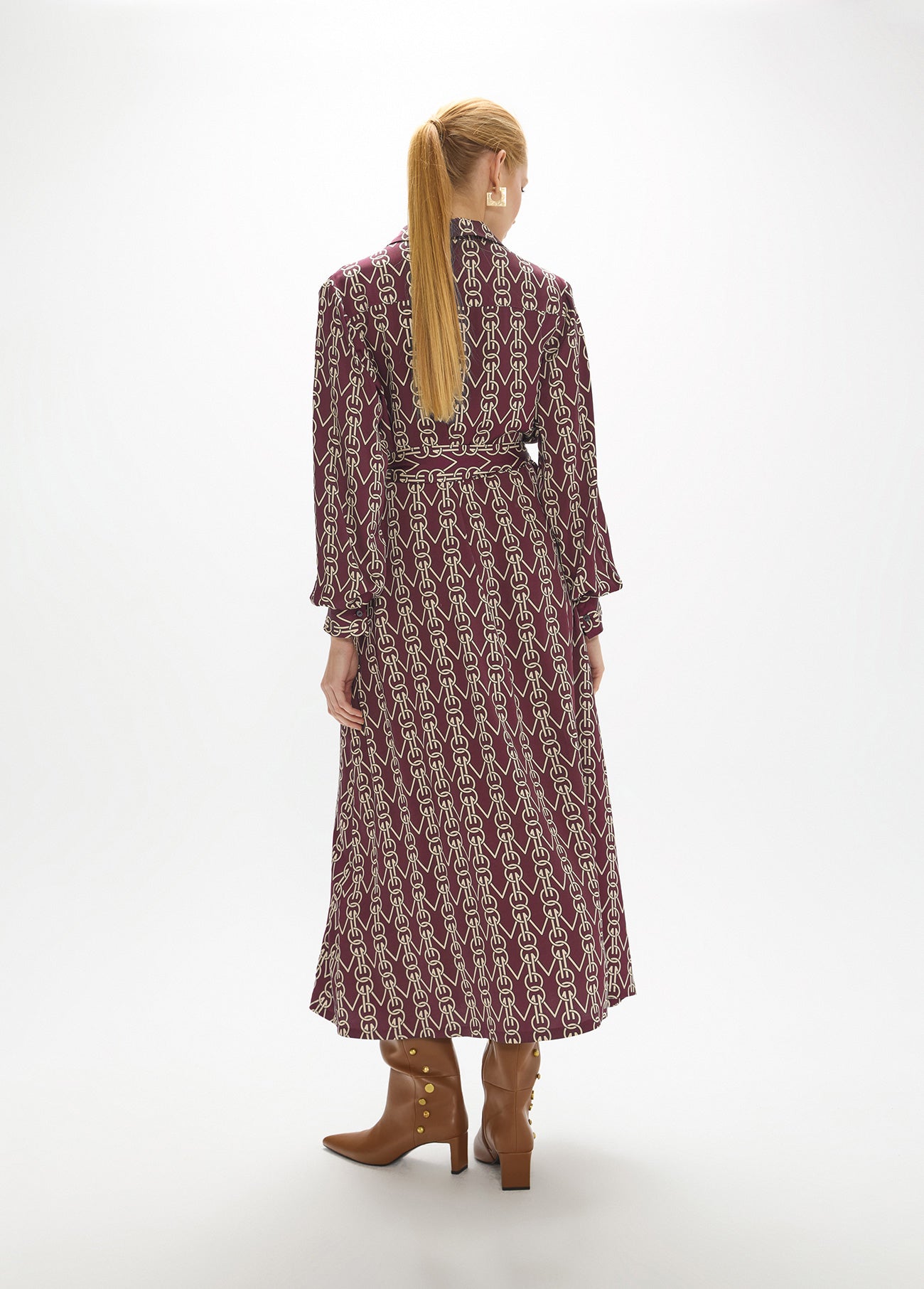 mf2616016-Monogrammed chain print midi dress with belt-Bordeaux