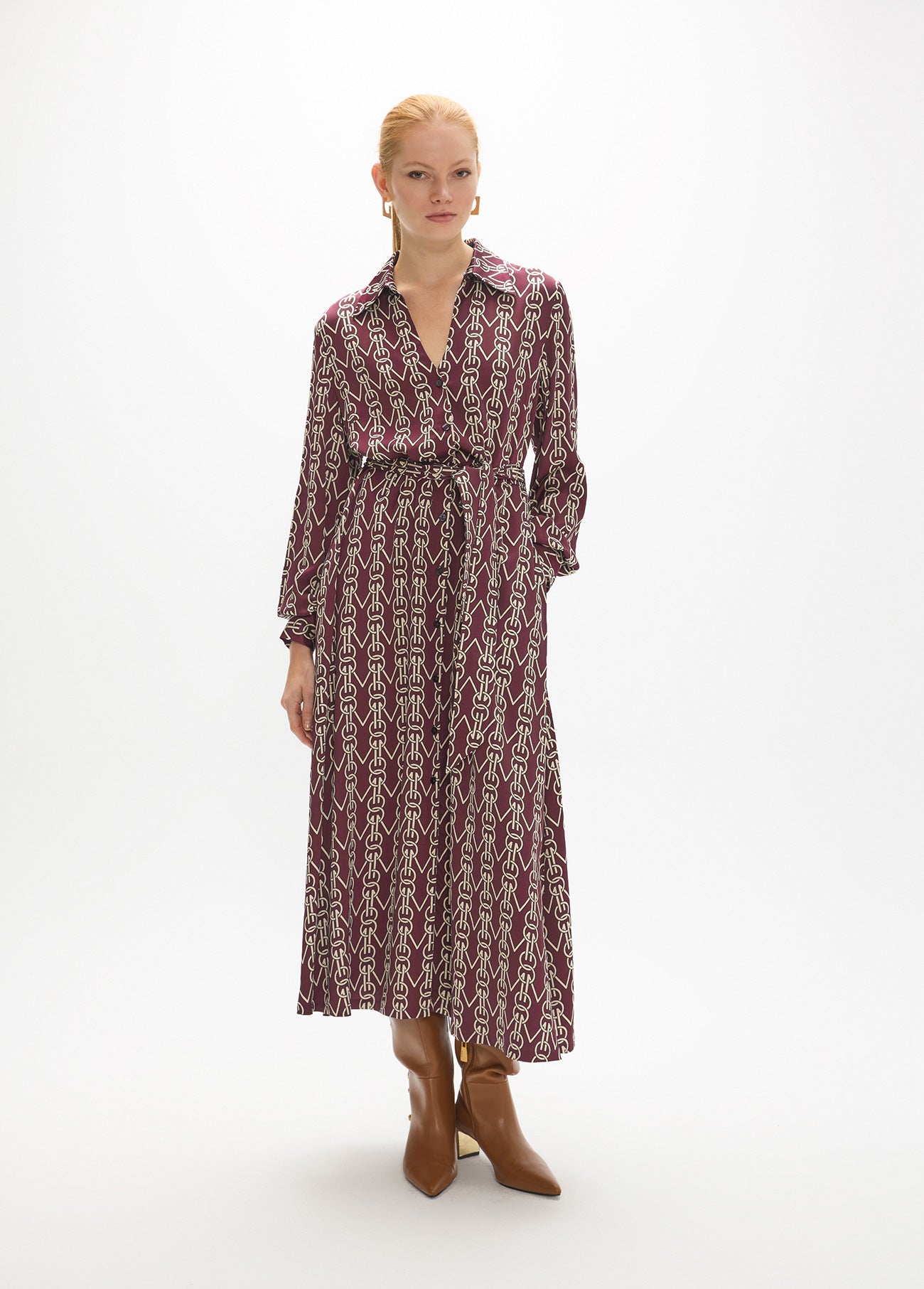 mf2616016-Monogrammed chain print midi dress with belt-Bordeaux