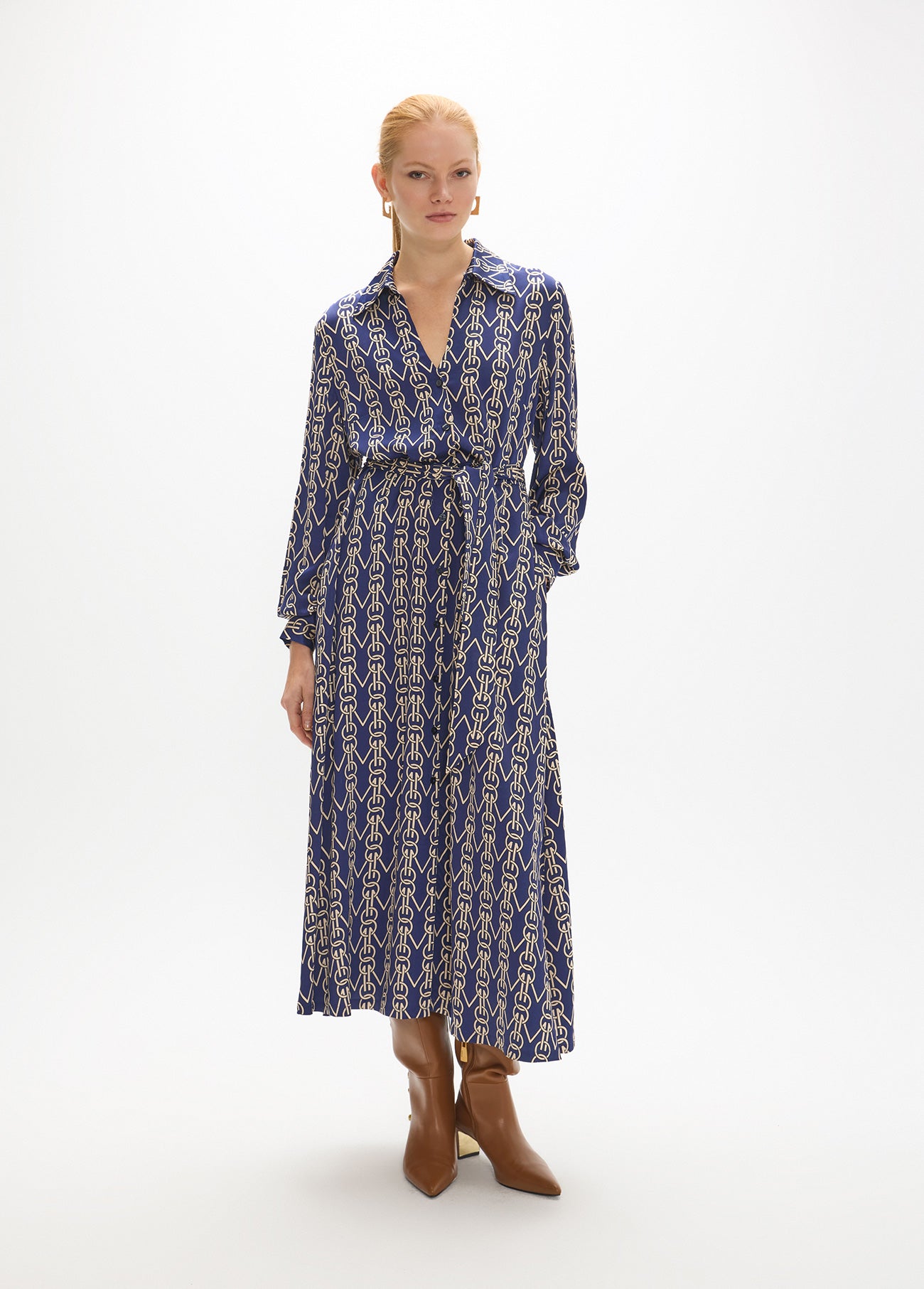 mf2616016-Monogrammed chain print midi dress with belt-Blue-Ecru