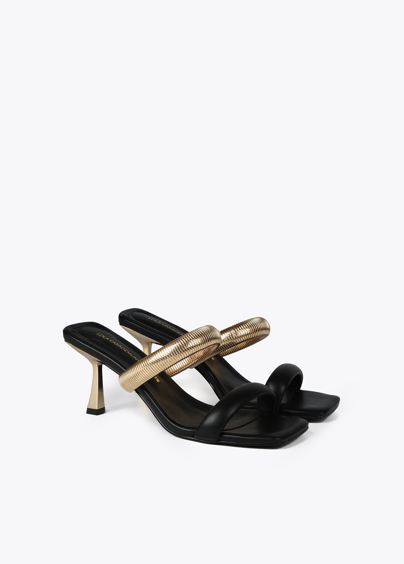 Heeled sandals with metallic strap