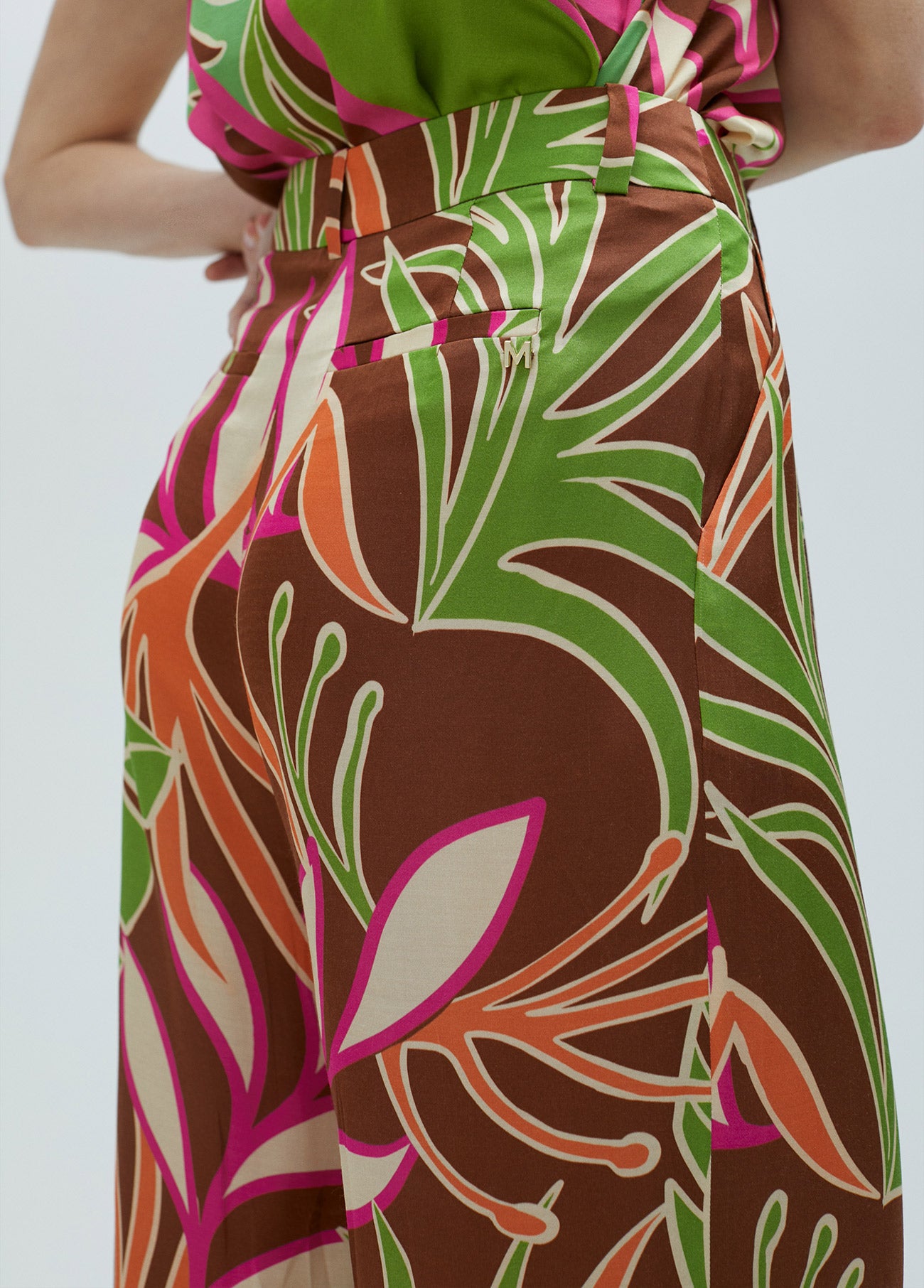 Flowing floral print trousers