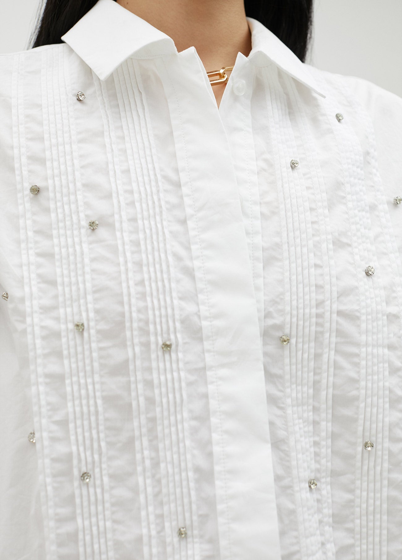 Cropped shirt with rhinestones
