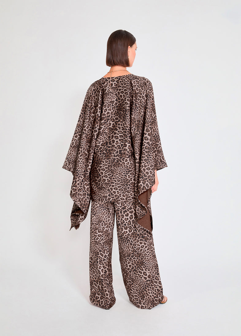 بلوزة بنقشة جلد حيوانات