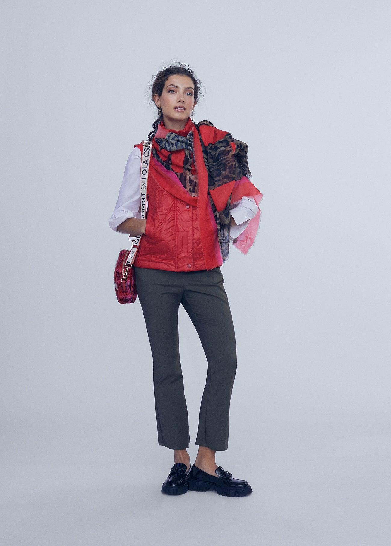 12464008-LC quilted gilet-Red