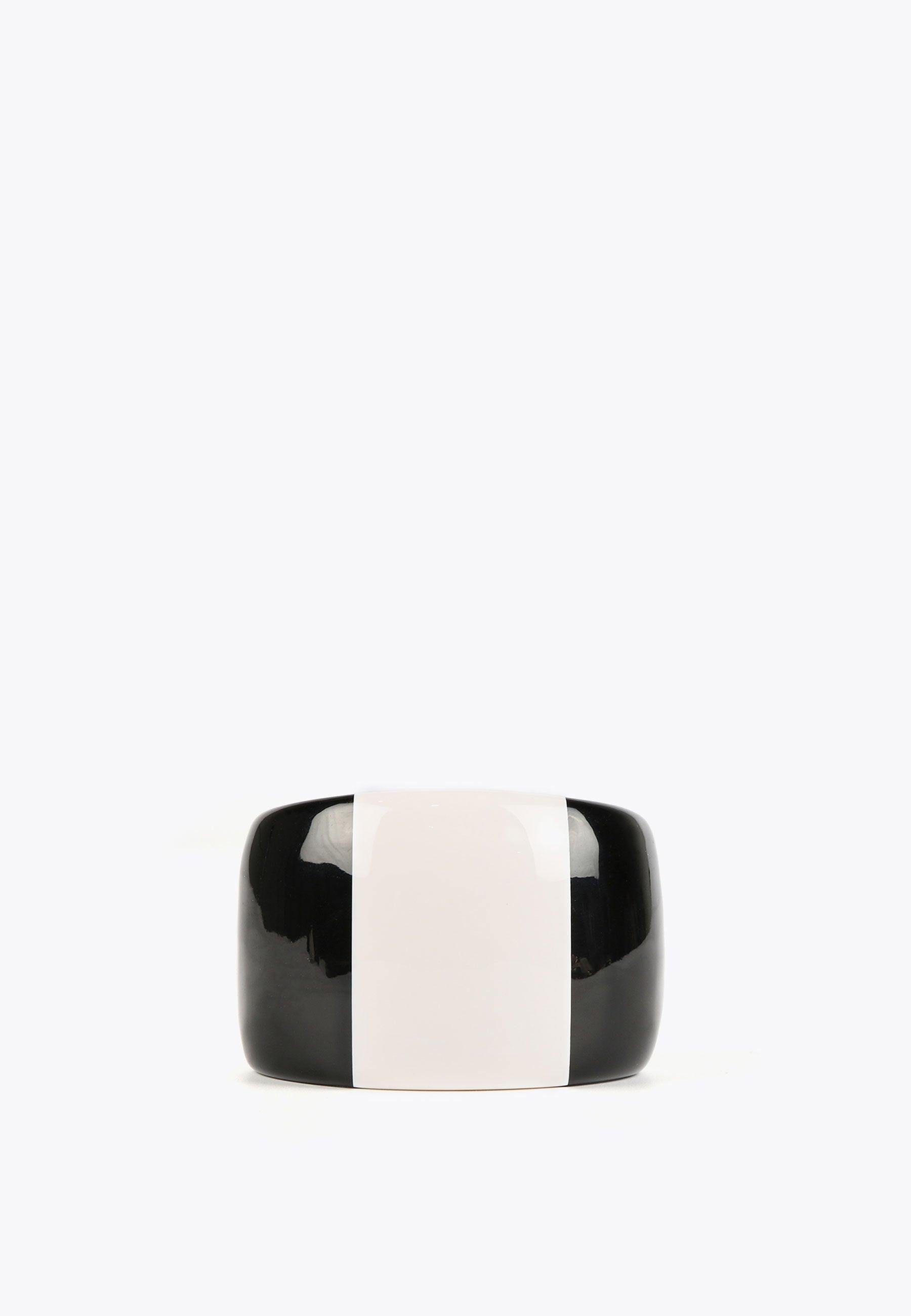 LS2403093-White-Black-Black and white rigid bracelet