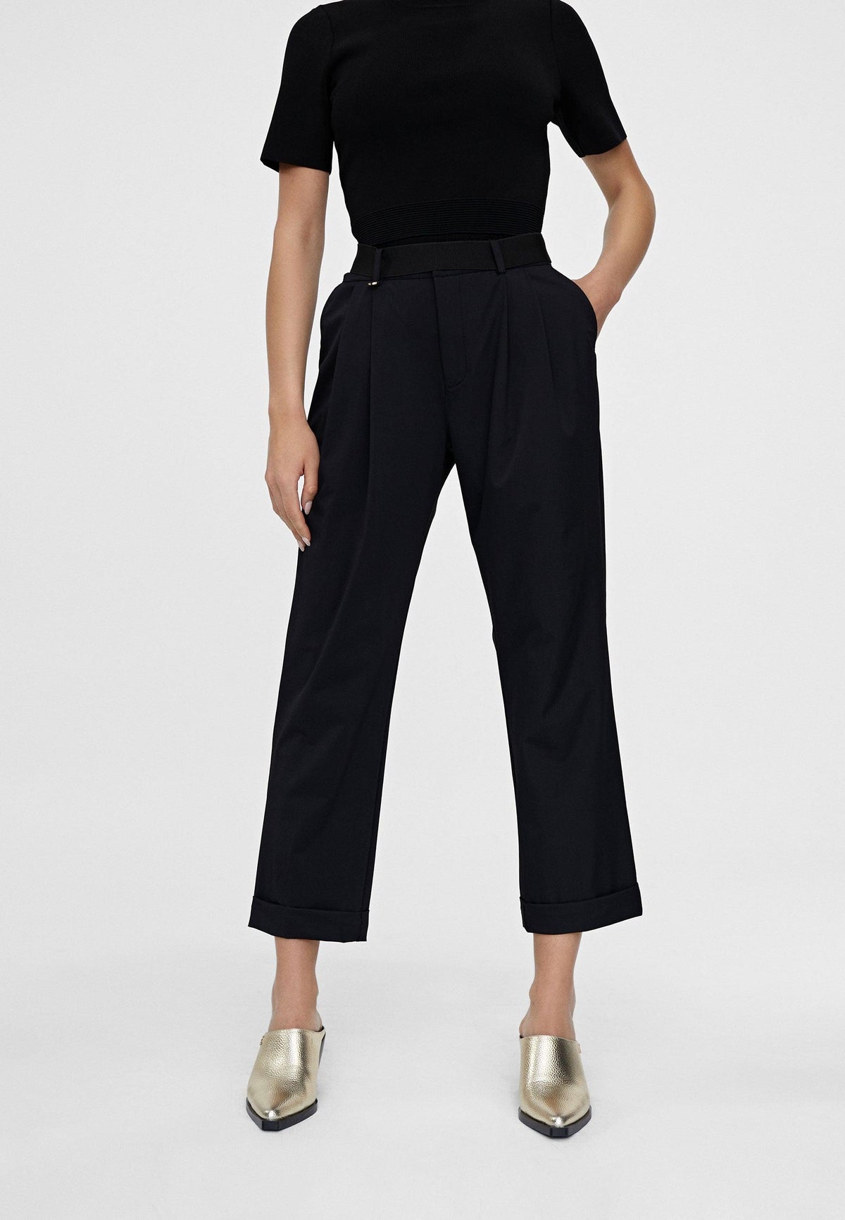 LS2414015-Black-Cropped trousers with turn-up hems