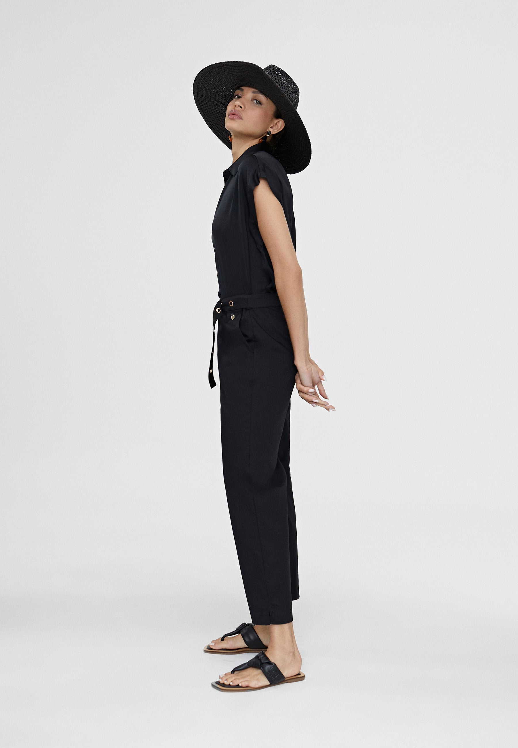 LS2414021-Black-Trousers with belt