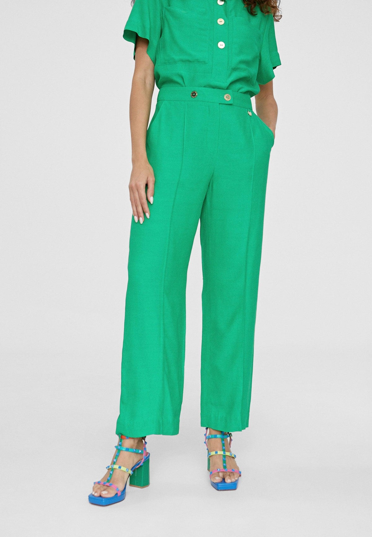 LS2414032-Green-Monochrome cropped trousers