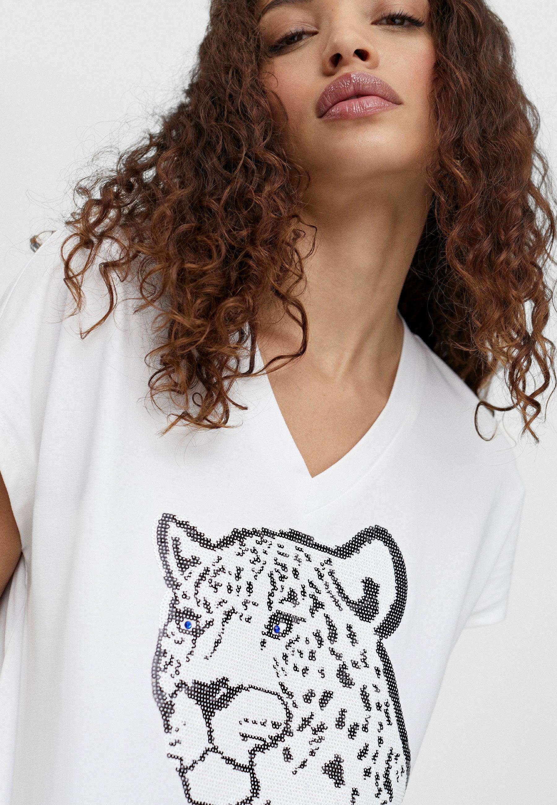 LS2415027-White-T-shirt with positioned tiger