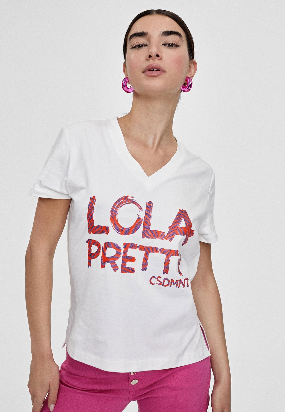 LS2415037-White-Pink-T-shirt with Lola positioning