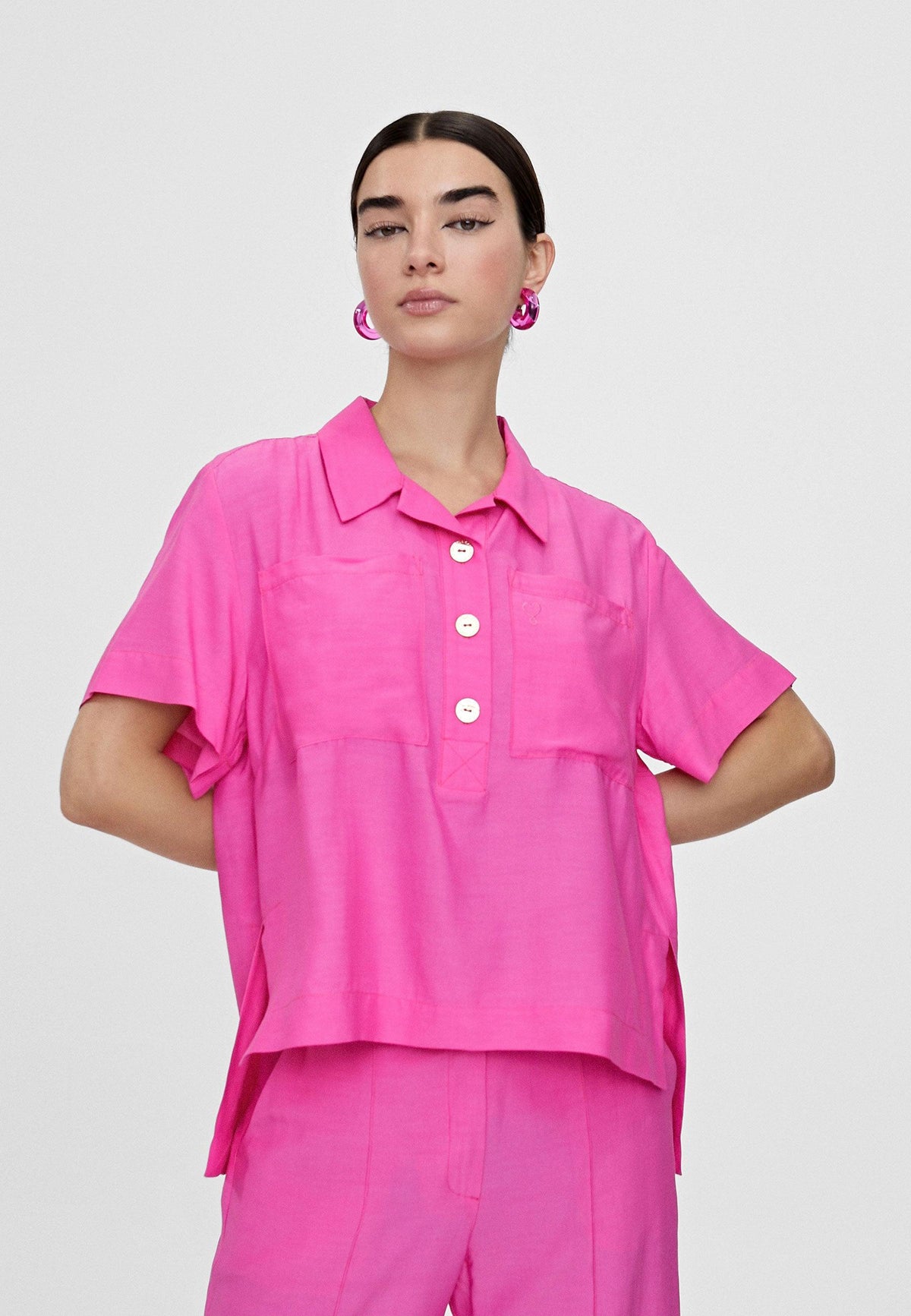 LS2415046-Fuchsia-Flowing shirt with pockets