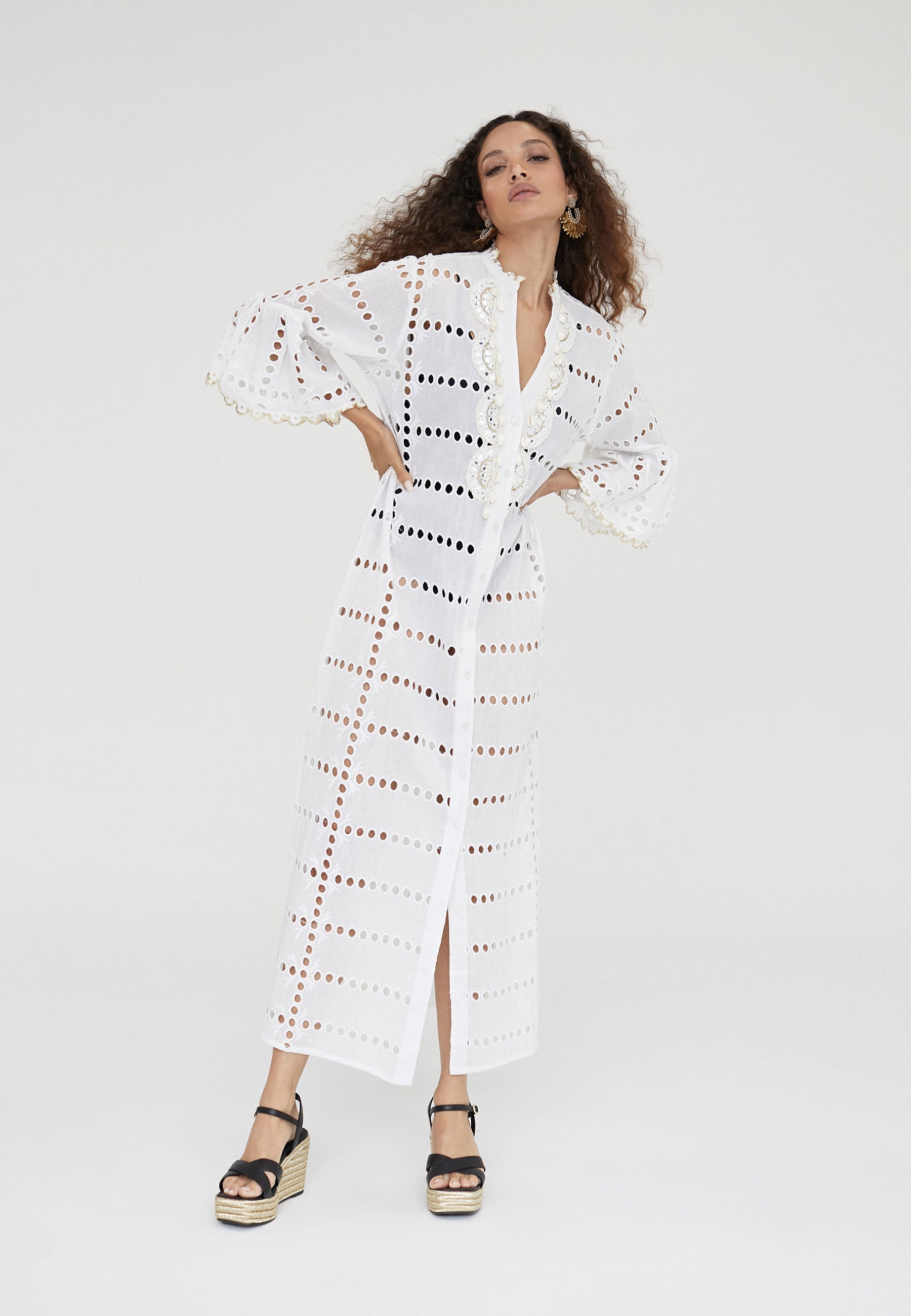 LS2416029-White-Long embroidered caftan