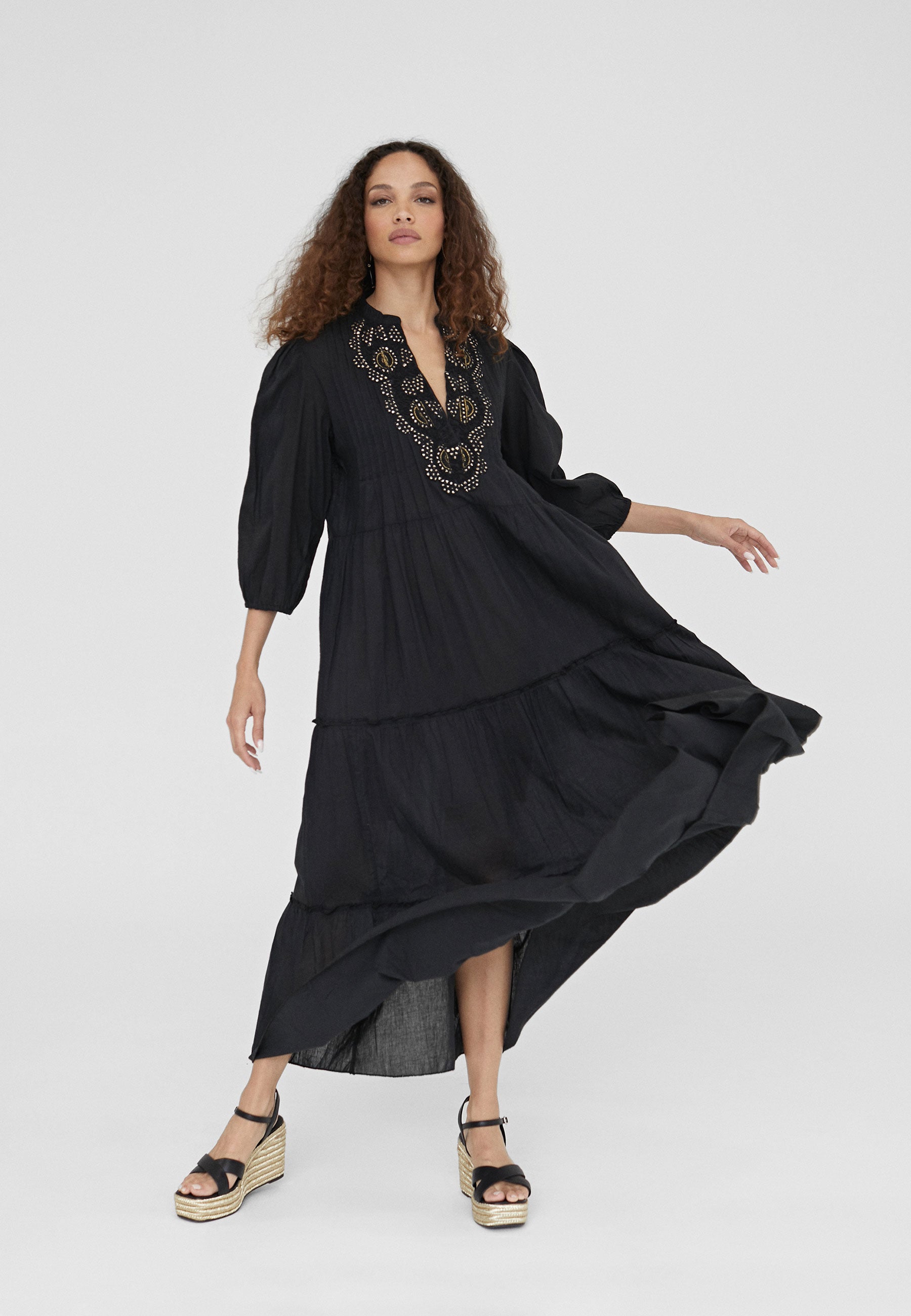 LS2416035-Black-Long embroidered caftan