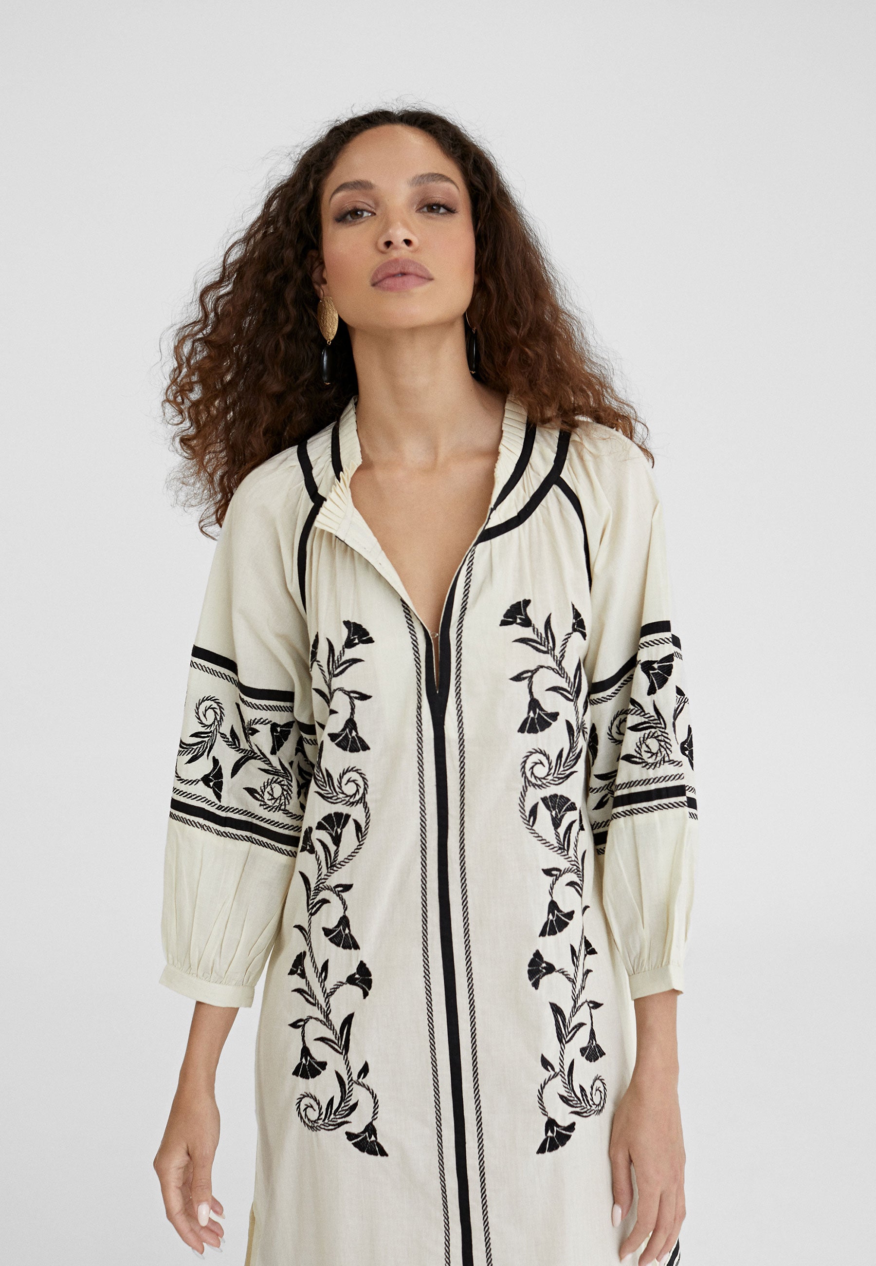 LS2416061-Ecru-Long embroidered caftan