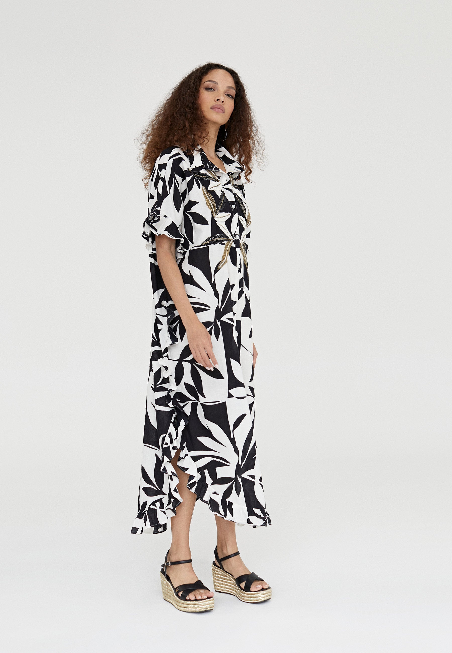 LS2416066-Black-White-Ruffled printed caftan