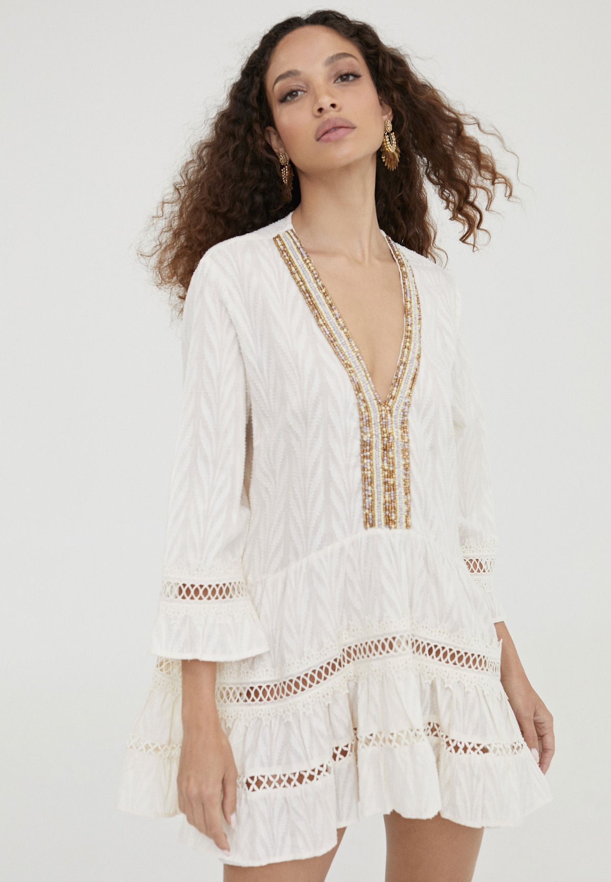 LS2416070-White-Short ruffled caftan