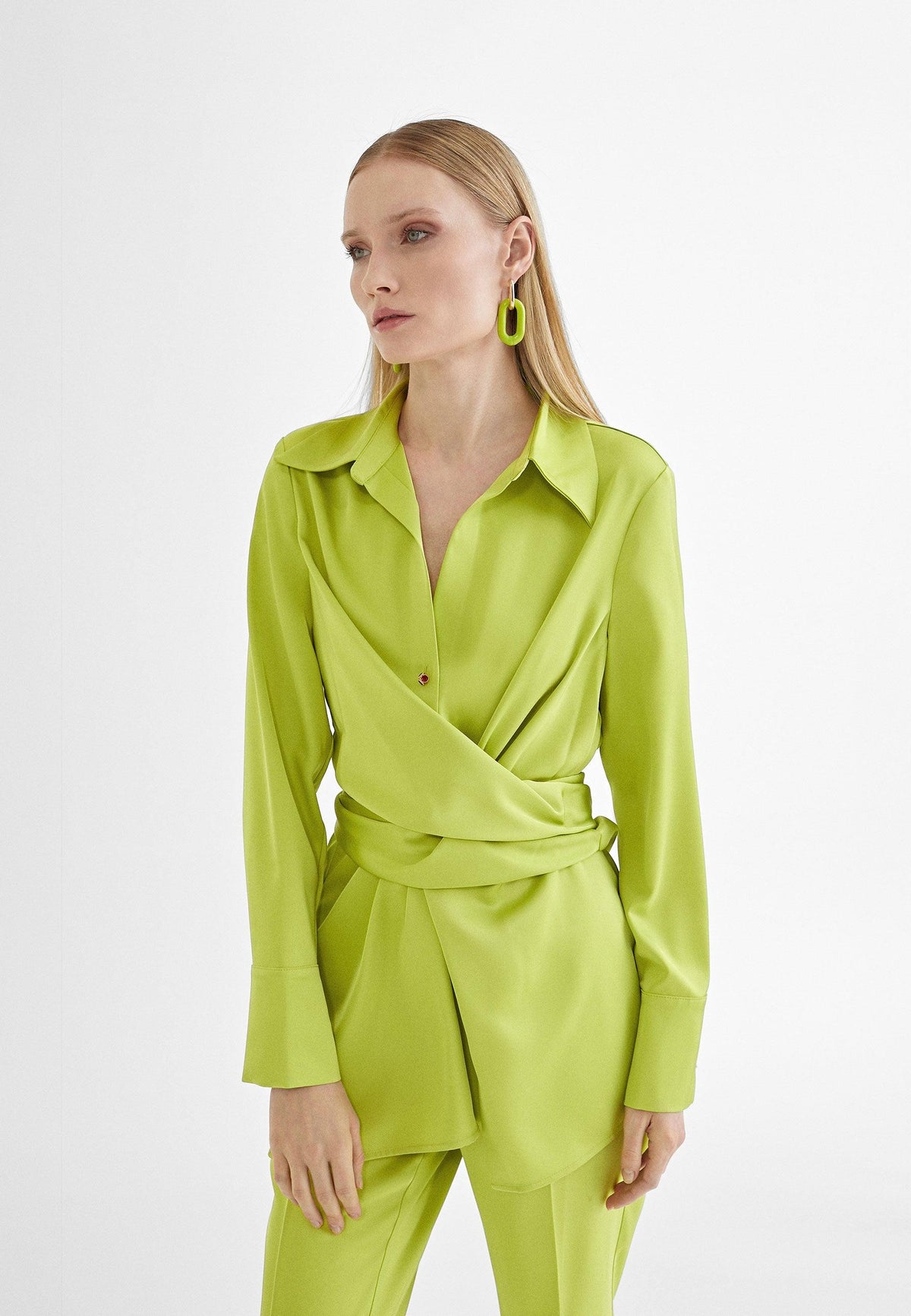 MS2415015-Lime-Knotted shirt